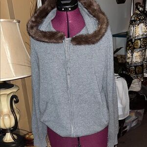 TSE GRAY FUR HOODED CASHMERE ZIPPERED SWEATER (M)